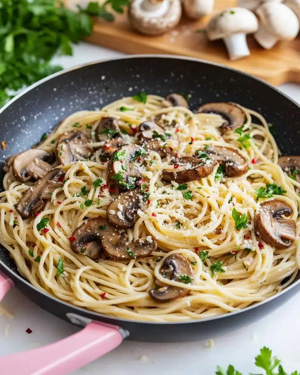Mushroom and Garlic Spaghetti Dinner Recipe