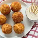 Easy Mac & Cheese Balls Recipe